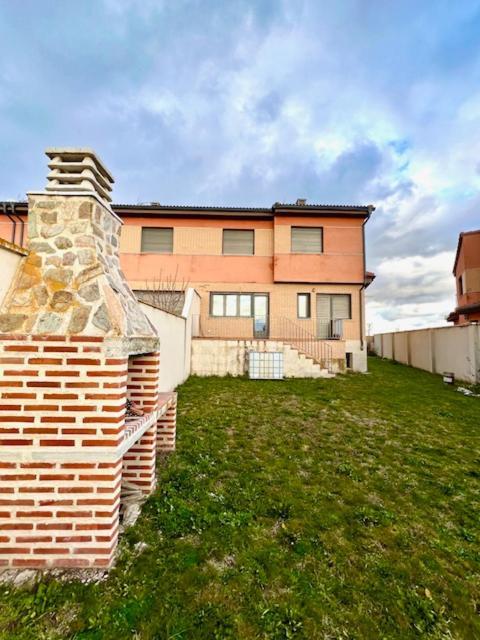 Navalpinar Villa Navalmanzano Екстериор снимка